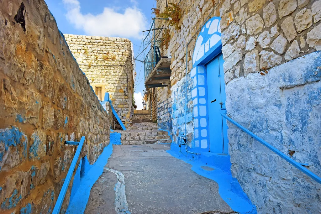 safed-stairs-blue-scaled