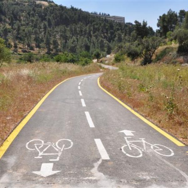 27f12d9d-b083-4269-971b-4aa1534643f4