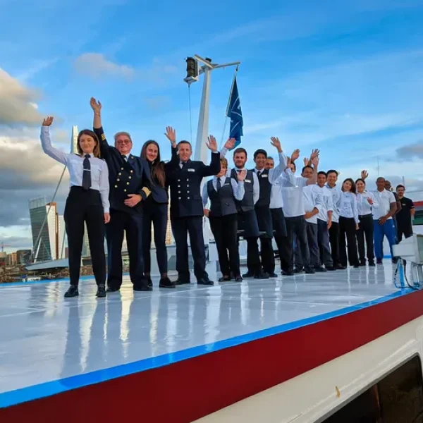ms-normandie-crew